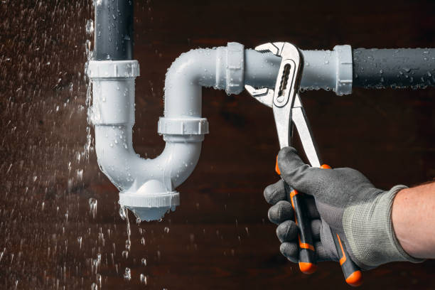 Professional Gas Line Repair technician working in Wood River Junction, RI
